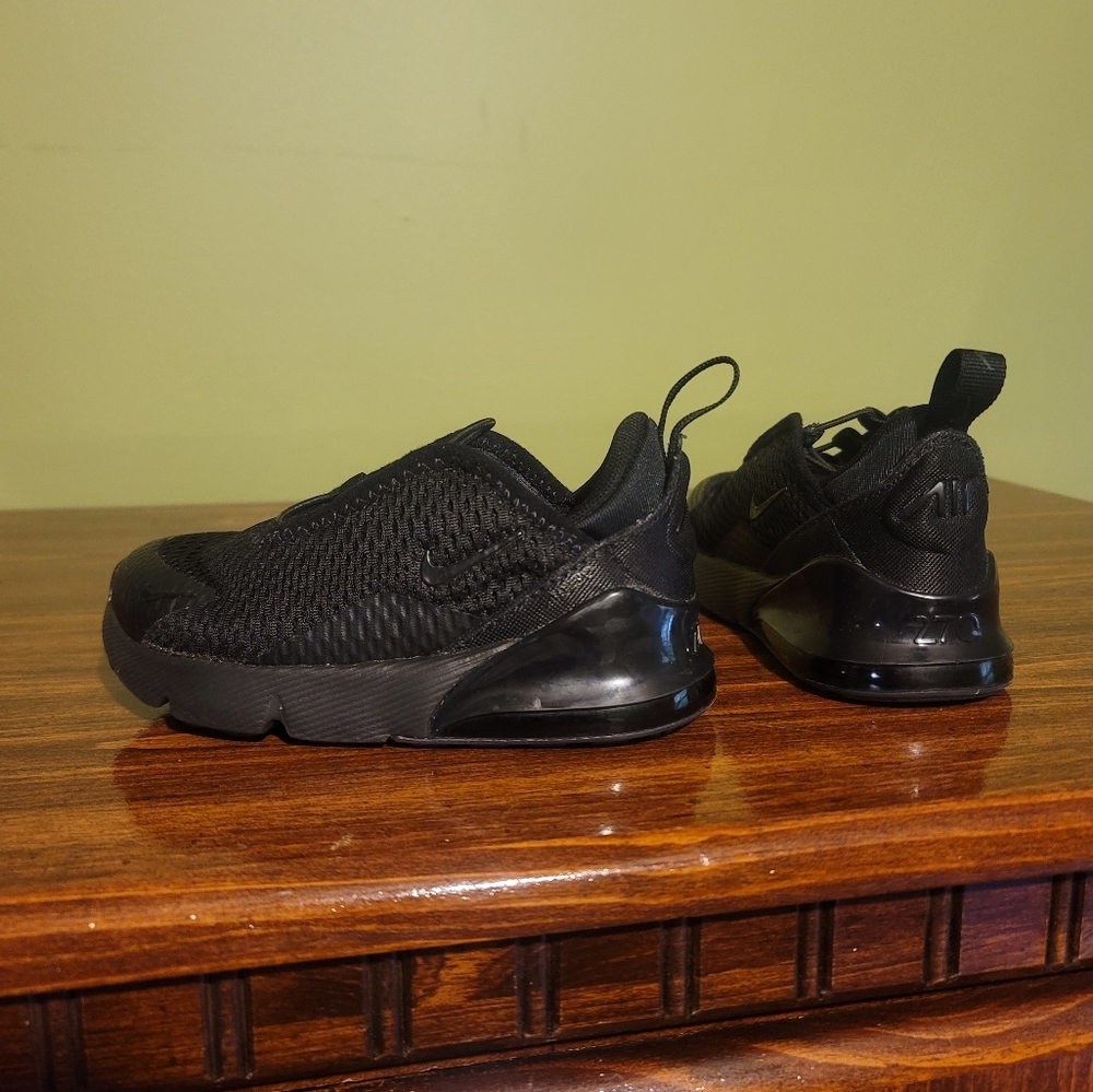 Nike Air Max 270 All Black 8c